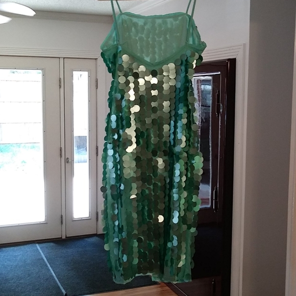 COPY - Boohoo sequin dress - Picture 3 of 5